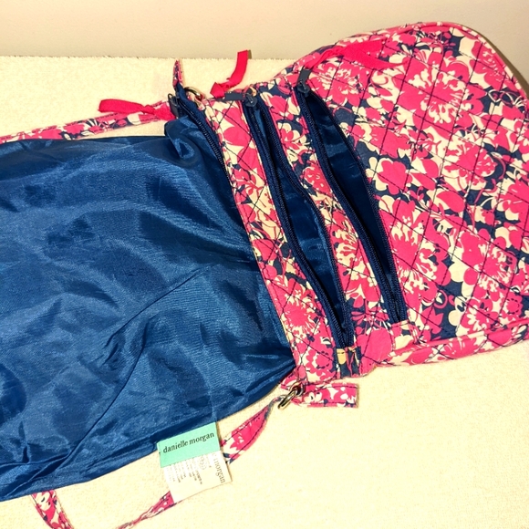 Danielle Morgan Crossbody - Picture 3 of 4